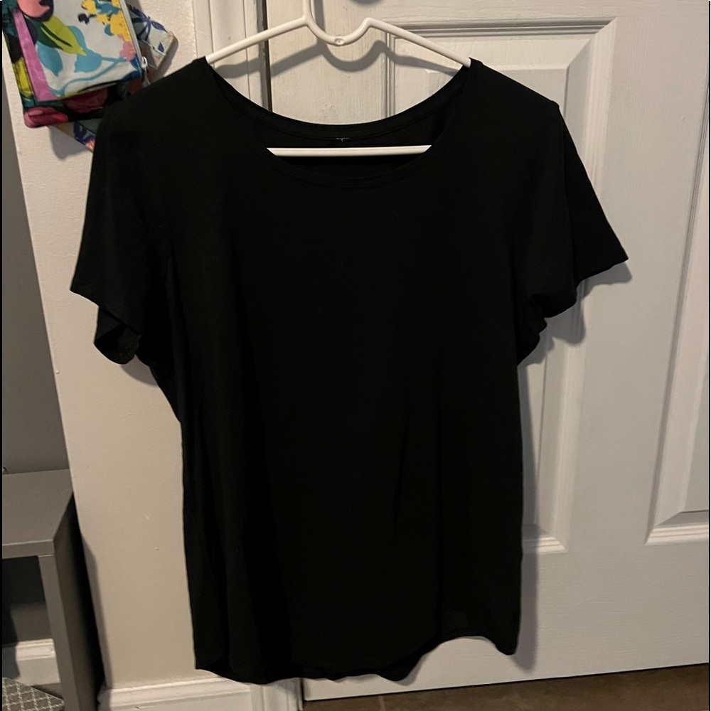 short sleeve black lululemon t shirt
